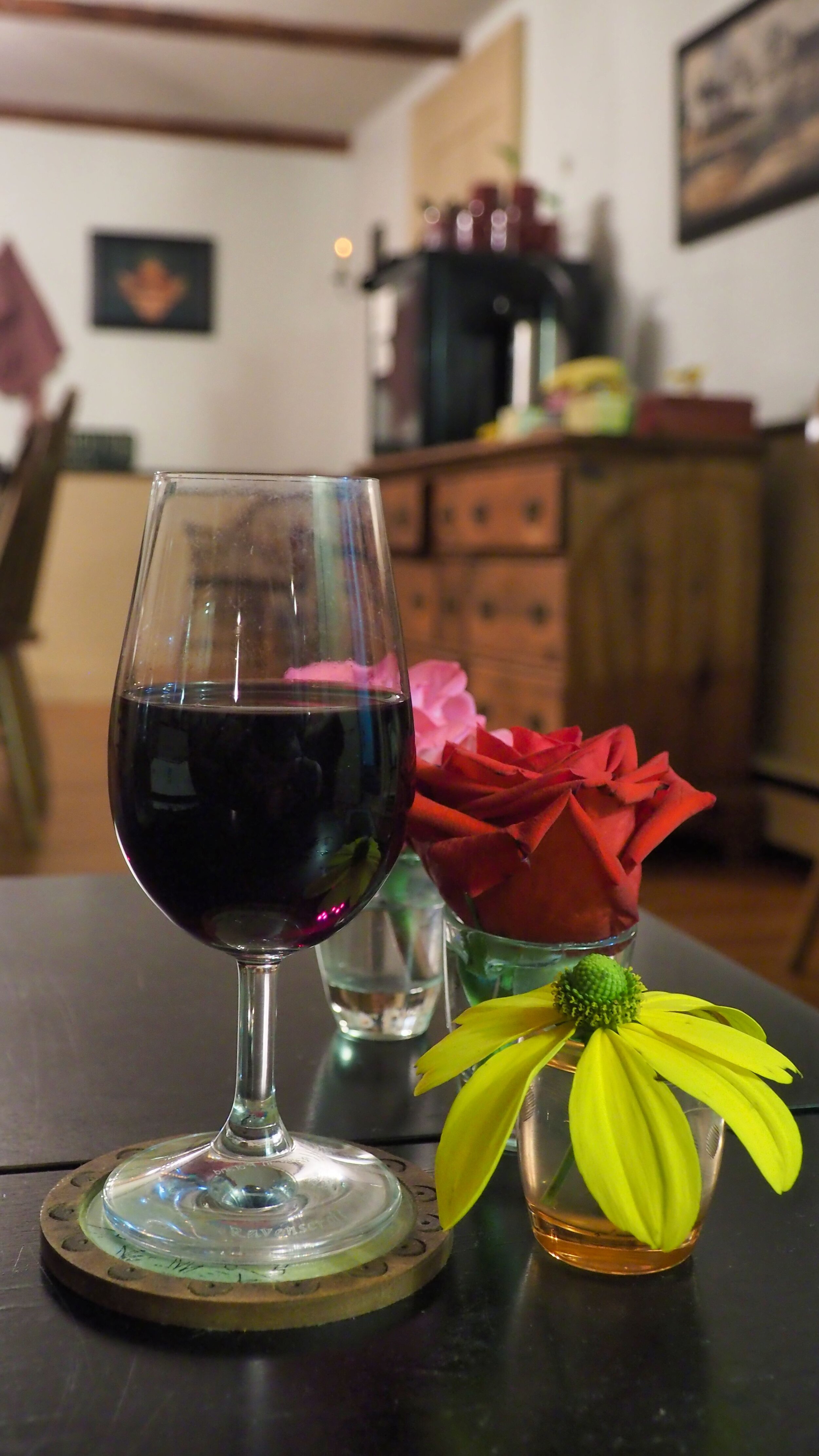 Fresh-cut flowers, from singlets to bouquets, were peppered throughout the inn.