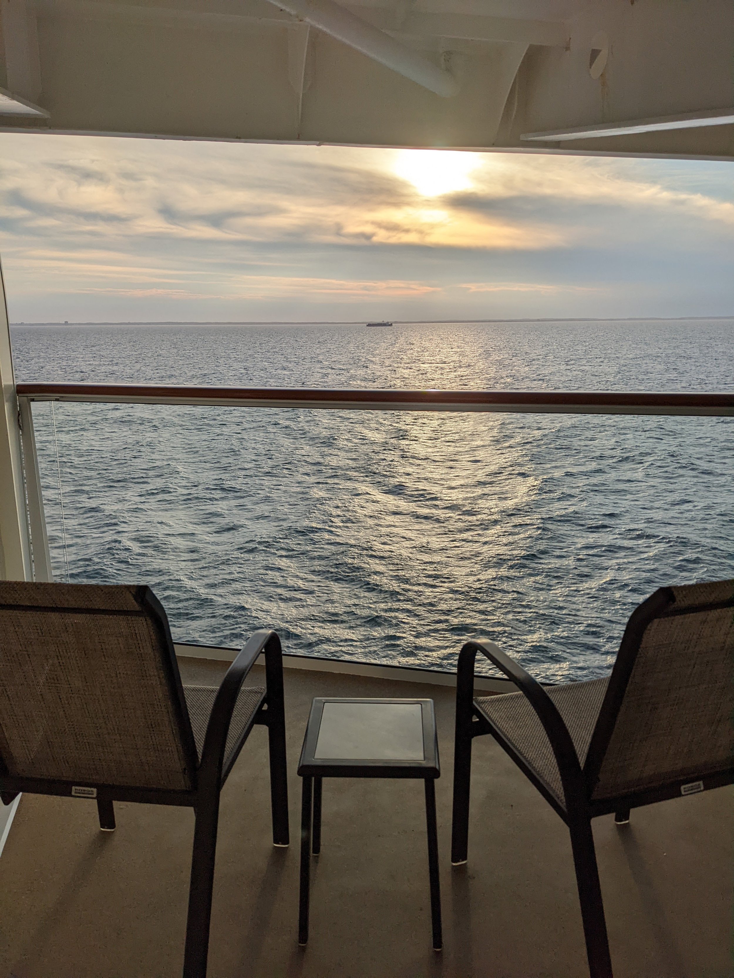 cruise balcony cabin