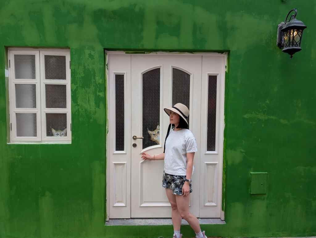 Macau Adventure: Ferries, Buses, and Egg&nbsp;Tarts